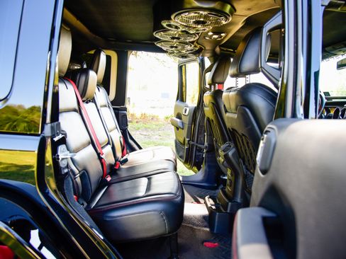 Used 2020 Jeep Wrangler Unlimited Rubicon 392 image 21