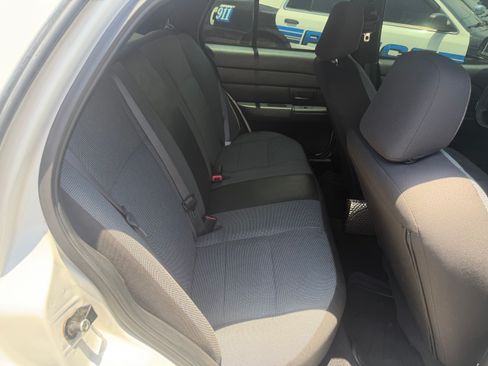 Used 2010 Ford Crown Victoria Police Interceptor RWD image 26