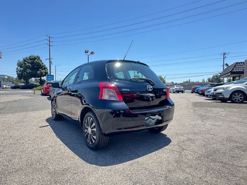 Used 2008 Toyota Yaris 2-Door Hatchback FWD image 6
