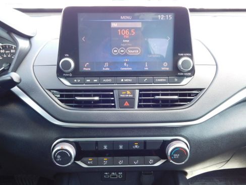 Used 2020 Nissan Altima 2.5 S FWD image 14