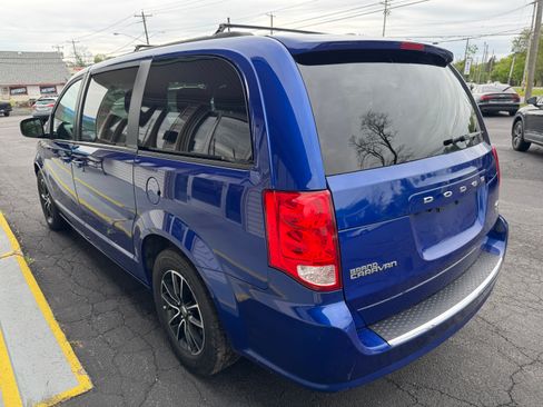 Used 2019 Dodge Grand Caravan GT FWD image 4