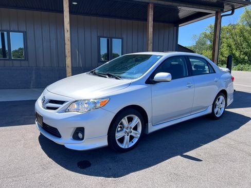 Used 2013 Toyota Corolla S Sedan 4D FWD image 1