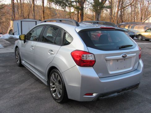 Used 2013 Subaru Impreza 2.0i Sport Premium image 6