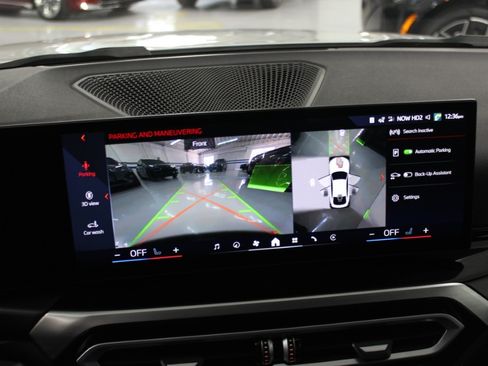 Used 2024 BMW i4 eDrive40 image 31