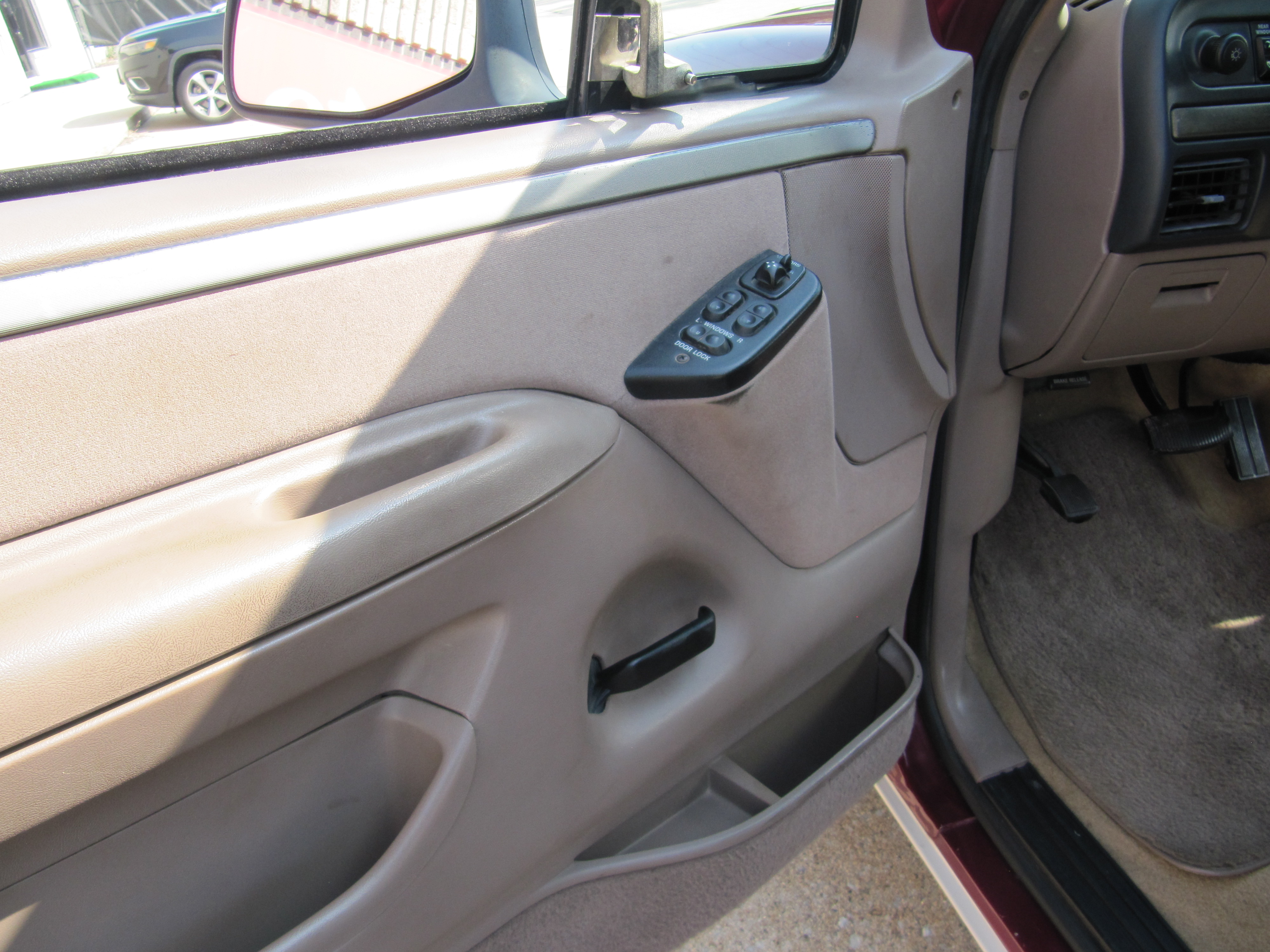 Used 1993 Ford Bronco Eddie Bauer AWD/4WD image 15