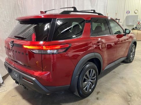 Used 2022 Nissan Pathfinder SV image 33