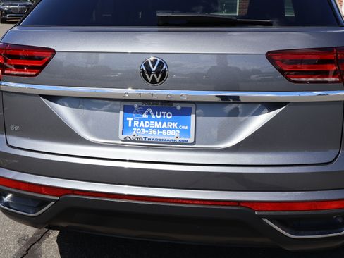 Used 2022 Volkswagen Atlas Cross Sport SE image 11