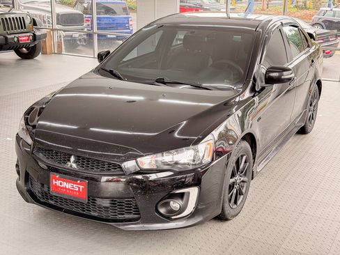Used 2017 Mitsubishi Lancer LE image 3