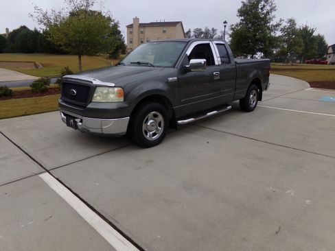 Used 2006 Ford F150 XLT image 1