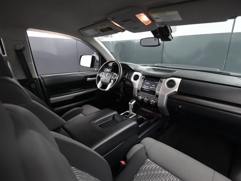 Used 2018 Toyota Tundra SR5 image 45