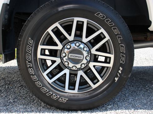 Used 2019 Ford F250 4x4 Crew Cab Super Duty image 14