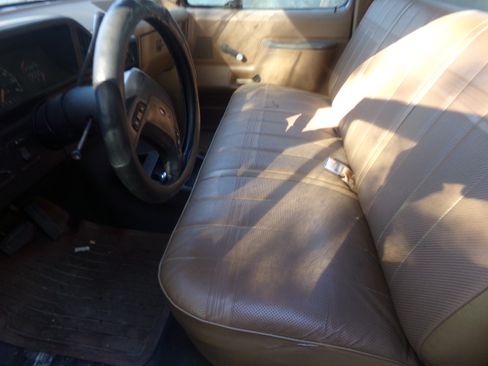 Used 1987 Ford F150 XLT image 8