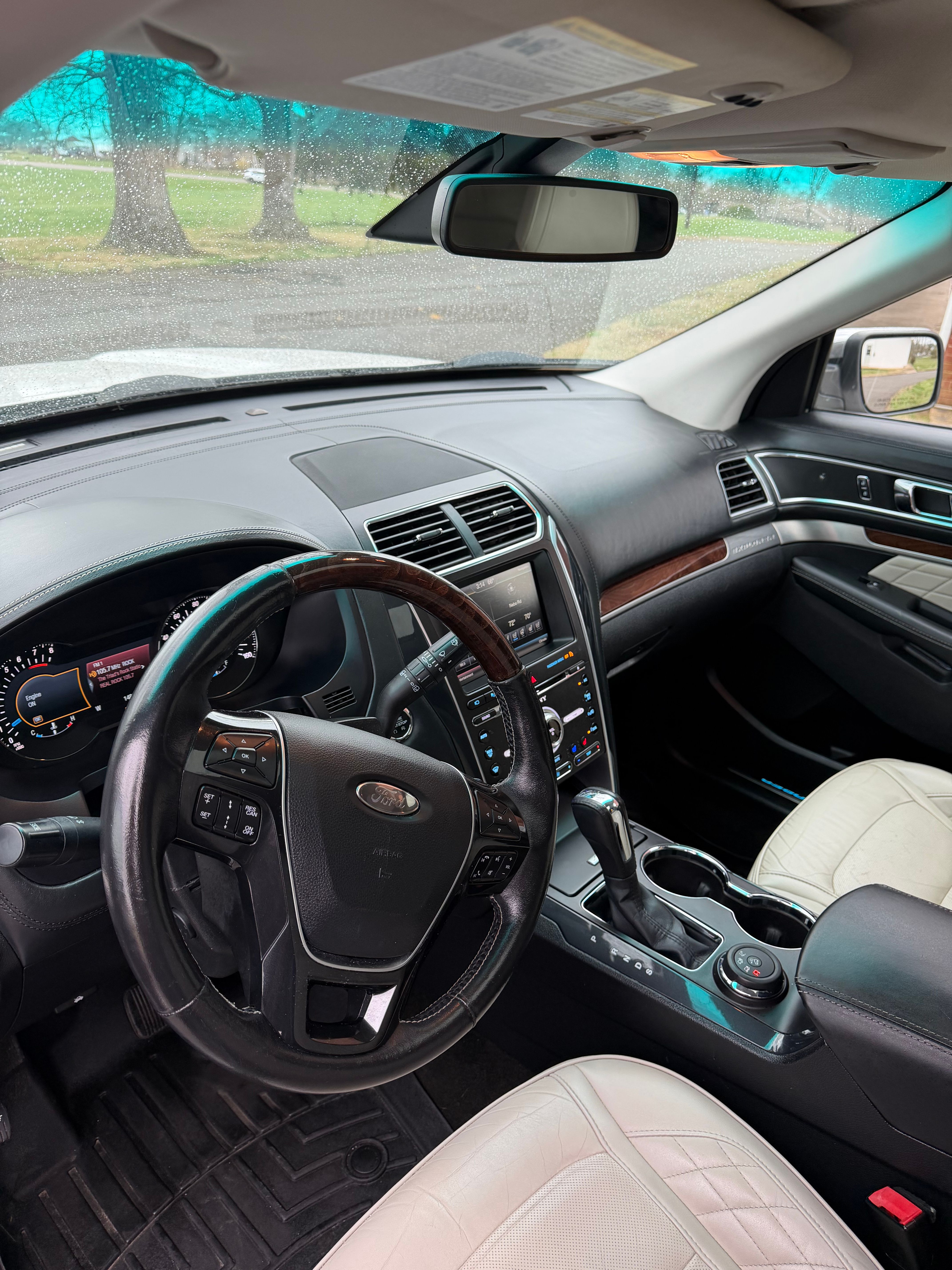 Used 2016 Ford Explorer Platinum AWD/4WD image 13