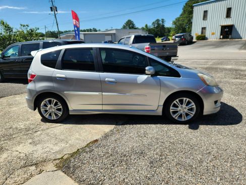 Used 2011 Honda Fit Sport image 6