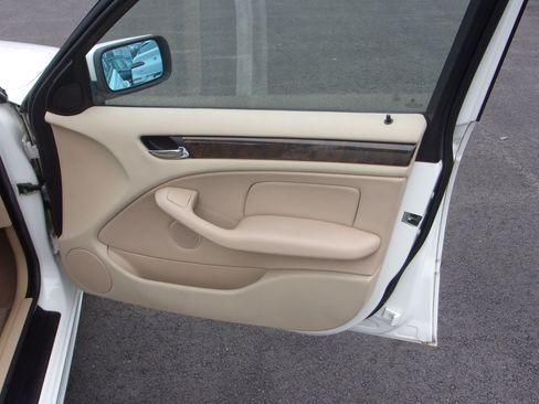 Used 2000 BMW 323i image 34