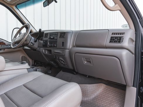 Used 2002 Ford F350 Lariat image 21