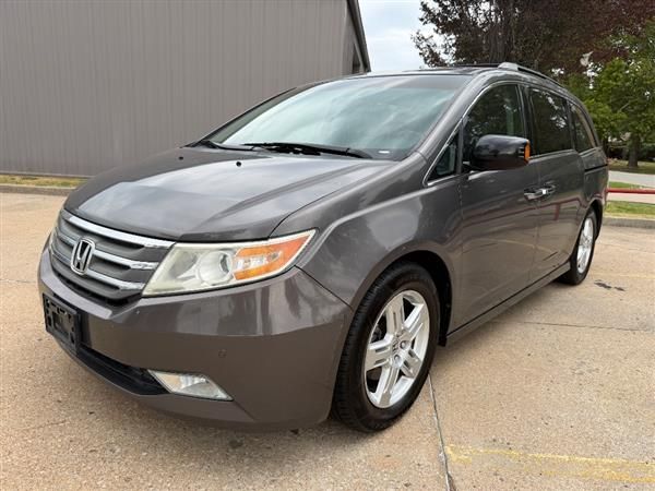 Used 2012 Honda Odyssey Touring image 1