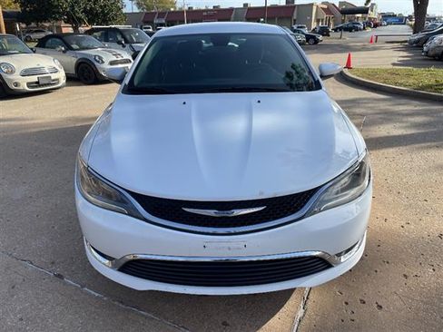 Used 2016 Chrysler 200 Limited image 6