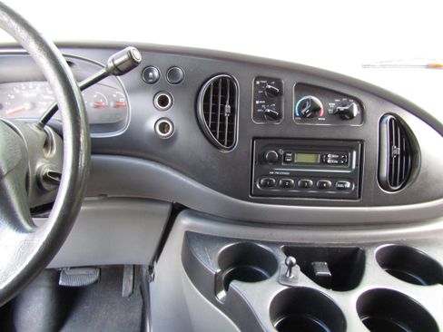 Used 2007 Ford E-350 and Econoline 350 XL image 14