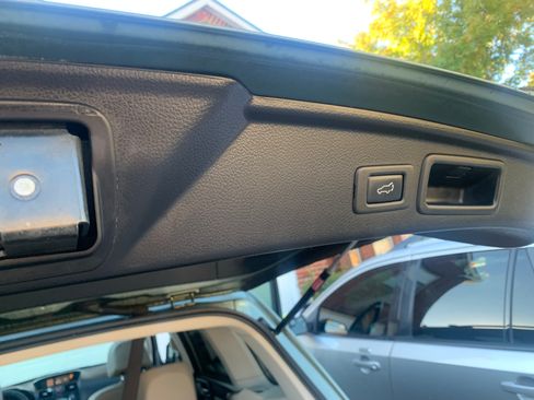 Used 2015 Subaru Forester 2.5i Touring image 12