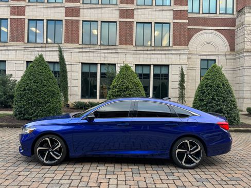 Used 2021 Honda Accord Sport image 4