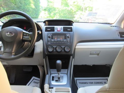 Used 2013 Subaru XV Crosstrek 2.0i Premium AWD/4WD image 18