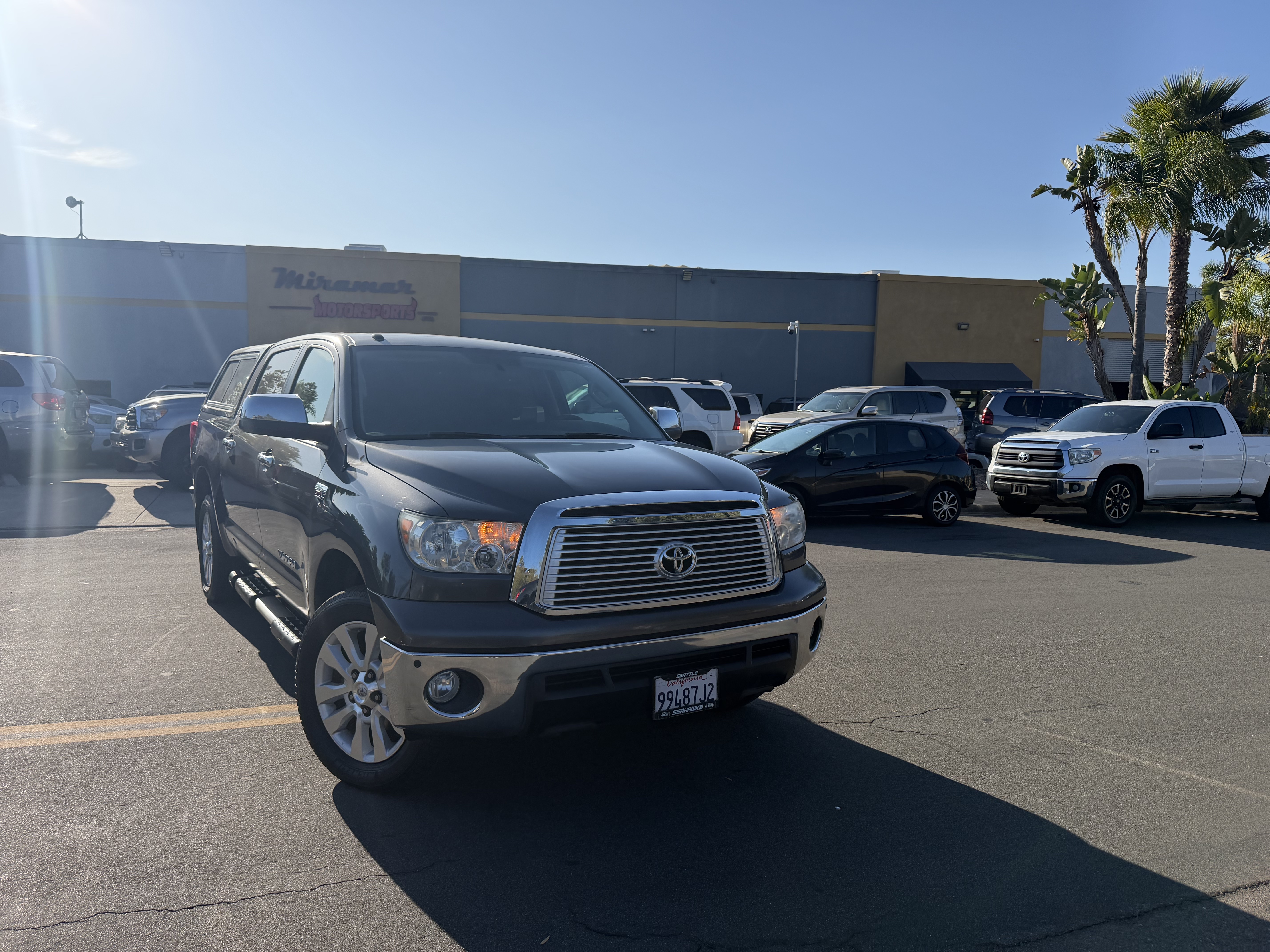 Used 2013 Toyota Tundra 4x4 CrewMax Platinum image 1
