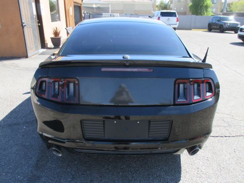 Used 2013 Ford Mustang GT Coupe RWD image 6