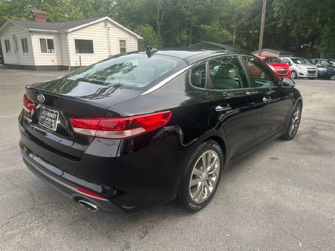 Used 2017 Kia Optima LX FWD image 5