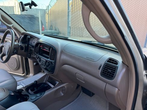 Used 2002 Toyota Sequoia SR5 image 22