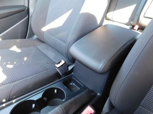 Used 2017 Volkswagen Passat 1.8T S image 18