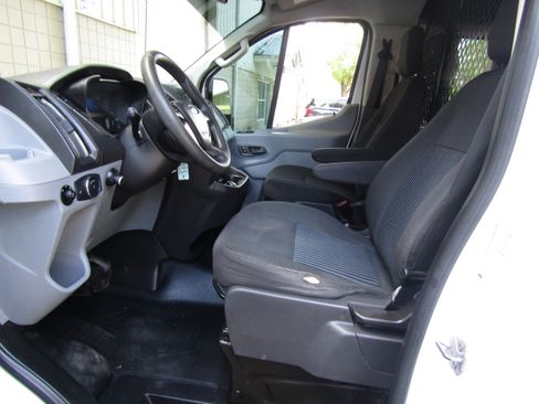 Used 2019 Ford Transit 250 130 Low Roof RWD image 9