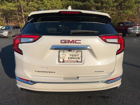 Used 2024 GMC Terrain Denali image 6