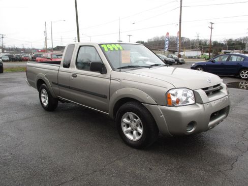Used 2002 Nissan Frontier XE image 4