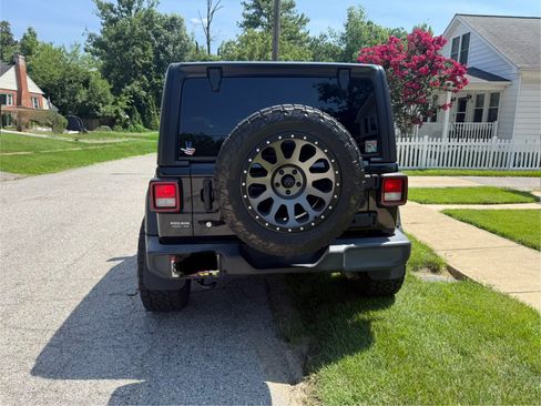 Used 2019 Jeep Wrangler 4WD Sport image 3