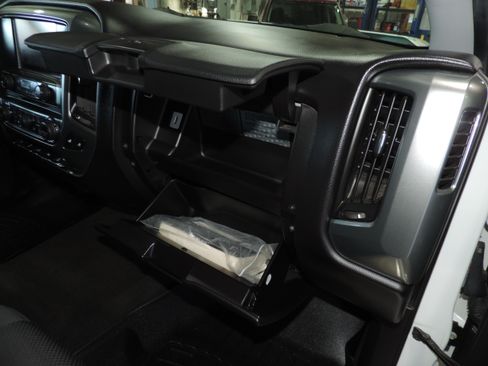 Used 2016 Chevrolet Silverado 1500 LT Z71 image 28