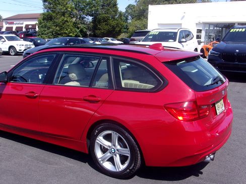 Used 2014 BMW 328i xDrive Wagon AWD/4WD image 12