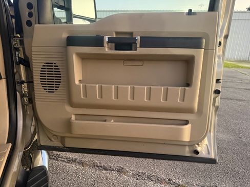 Used 2010 Ford F350 Lariat image 74