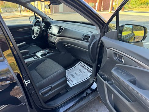 Used 2021 Honda Ridgeline Sport image 16