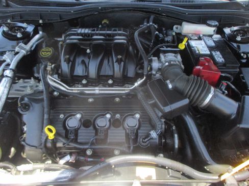 Used 2012 Ford Fusion SE V6 FWD image 16