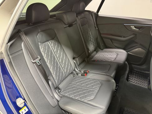 Used 2023 Audi SQ8 Prestige AWD/4WD image 33
