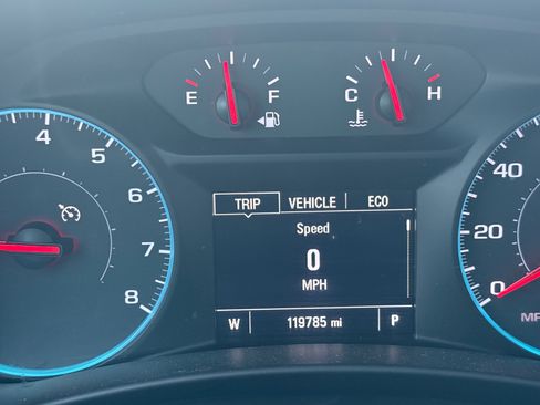 Used 2018 Chevrolet Equinox LT image 17