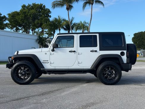 Used 2013 Jeep Wrangler Unlimited Sport image 2