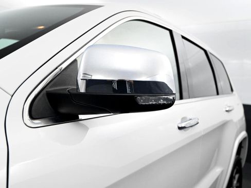 Used 2021 Jeep Grand Cherokee Overland image 11