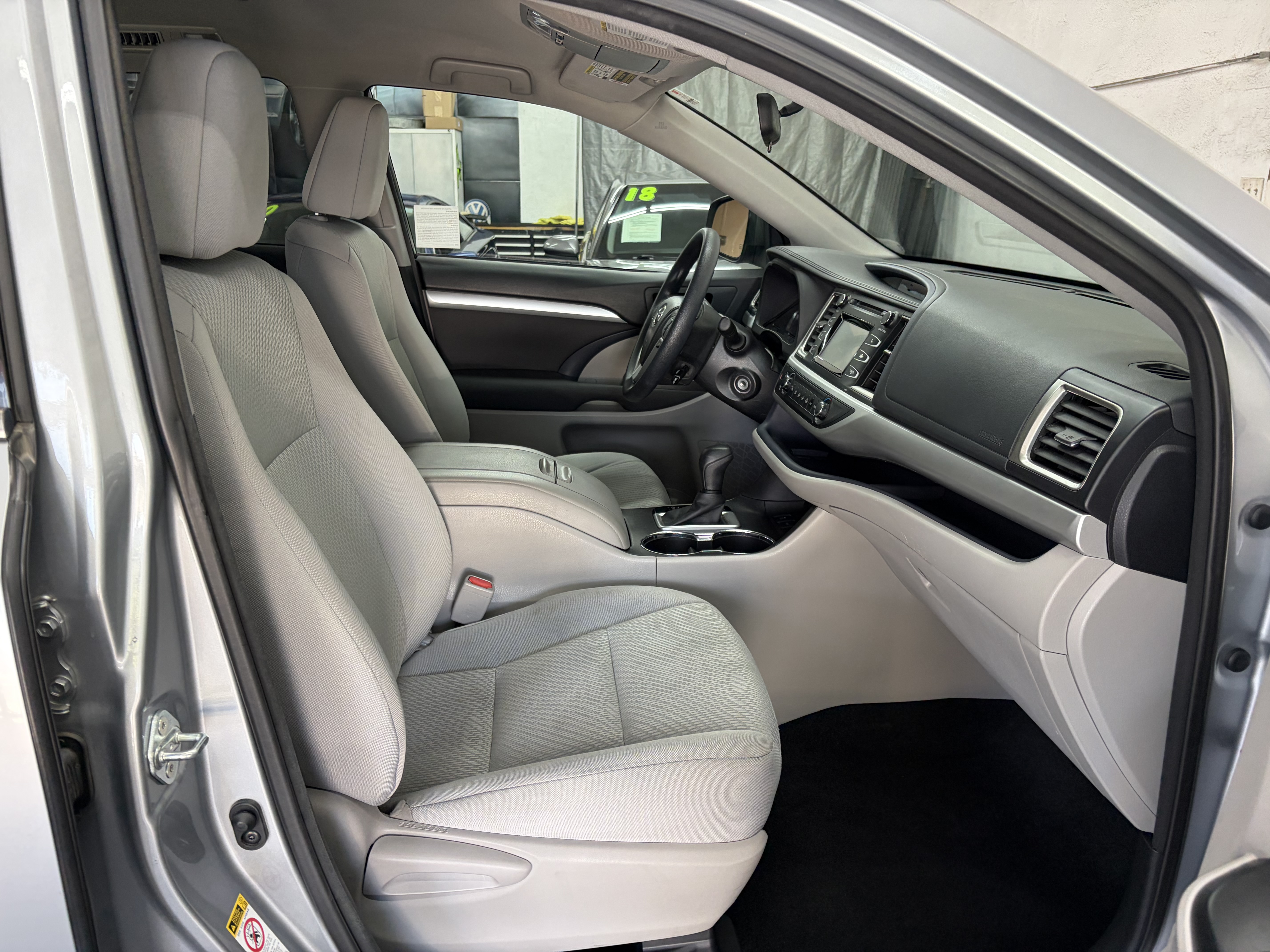 Used 2014 Toyota Highlander FWD LE V6 image 15