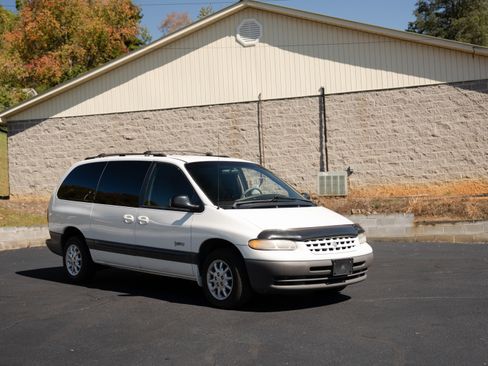 Used 1998 Plymouth Grand Voyager SE image 20
