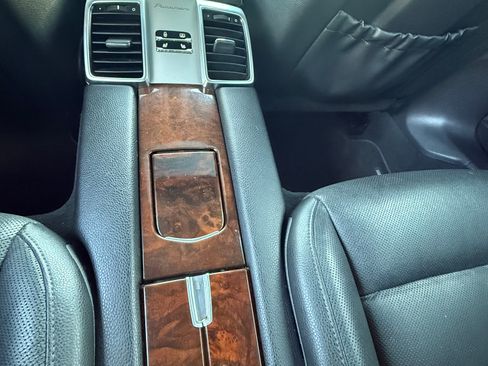 Used 2013 Porsche Panamera image 27