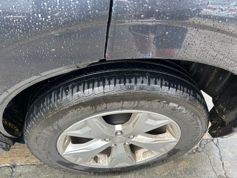 Used 2014 Subaru Forester 2.5i Limited image 8