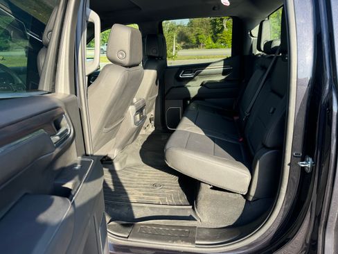 Used 2023 GMC Sierra 1500 SLT AWD/4WD image 14