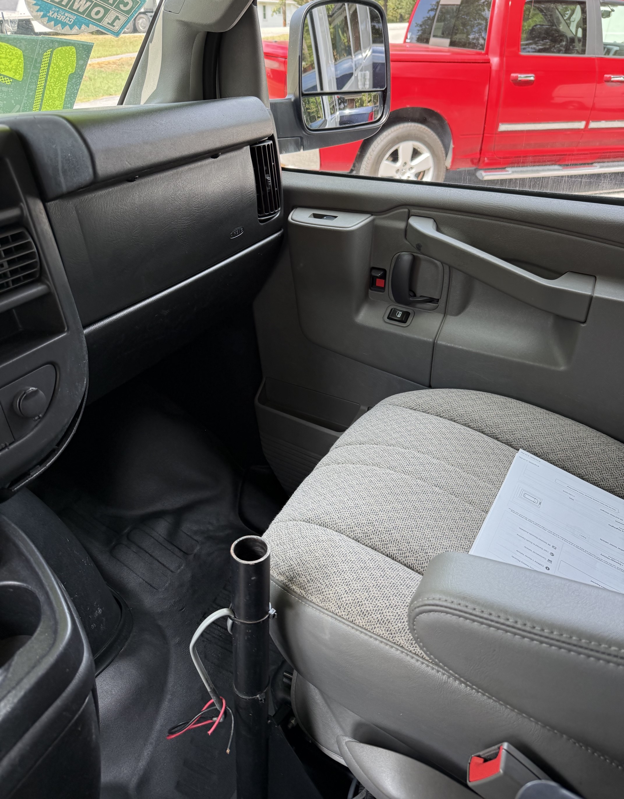 Used 2017 Chevrolet Express 2500 UNAVAIL RWD image 13